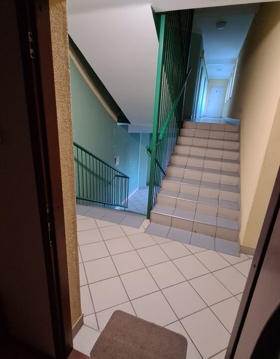 234175_3
