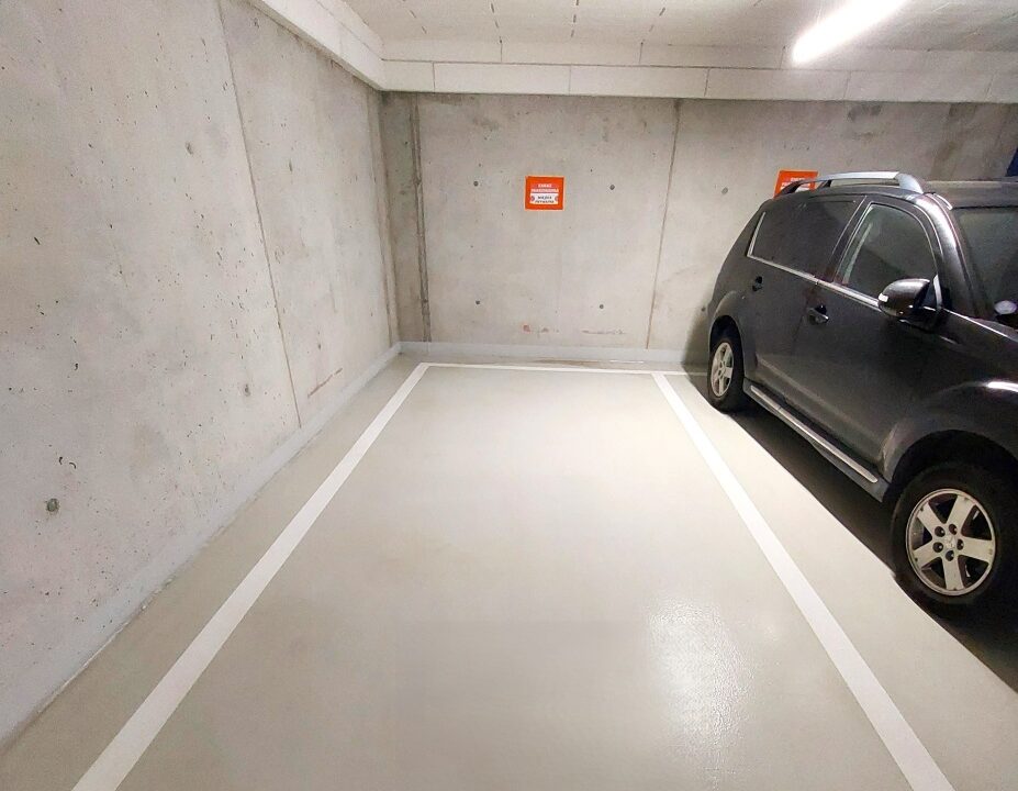 243784_3