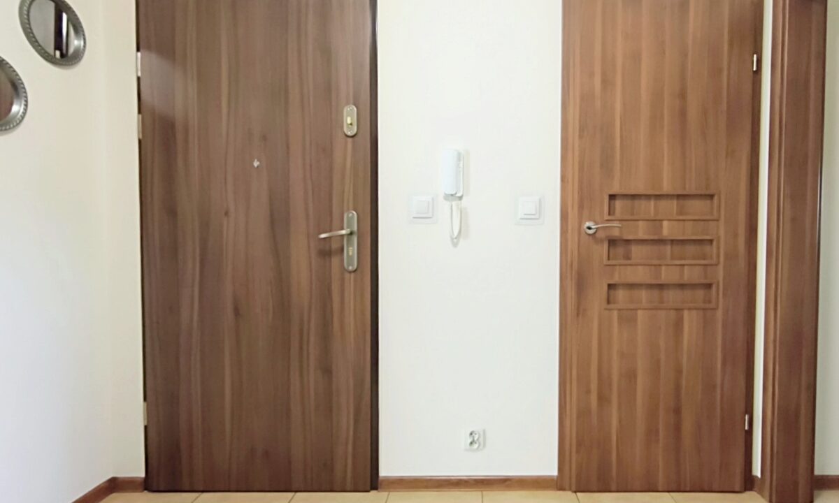 243931_3