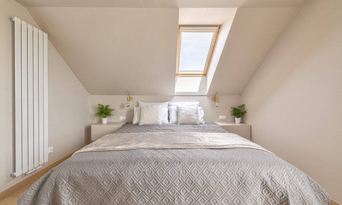 245680_3