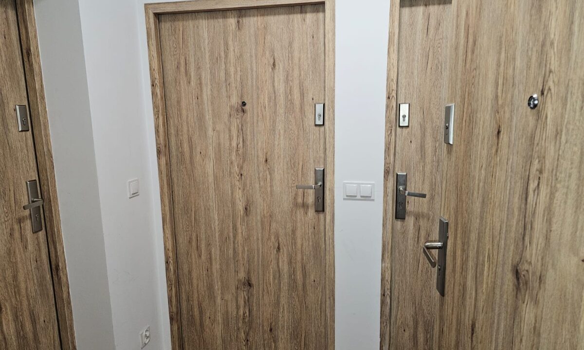 247376_3