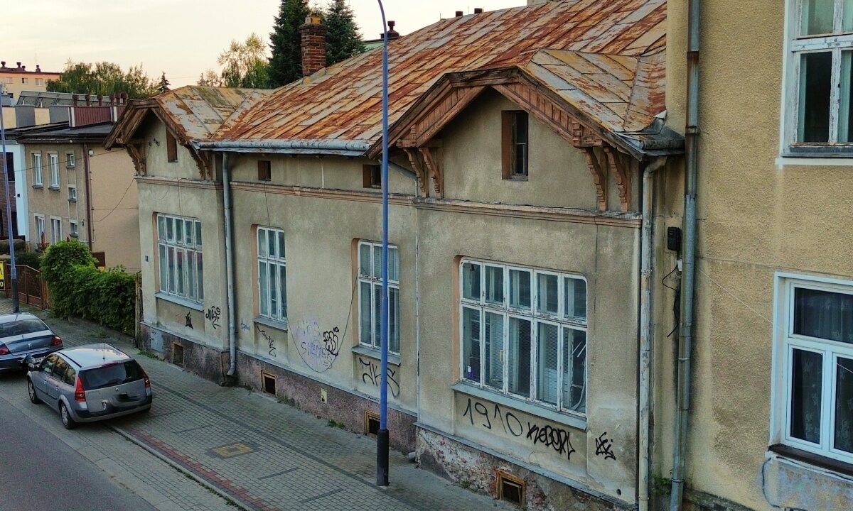 230084_3.jpg